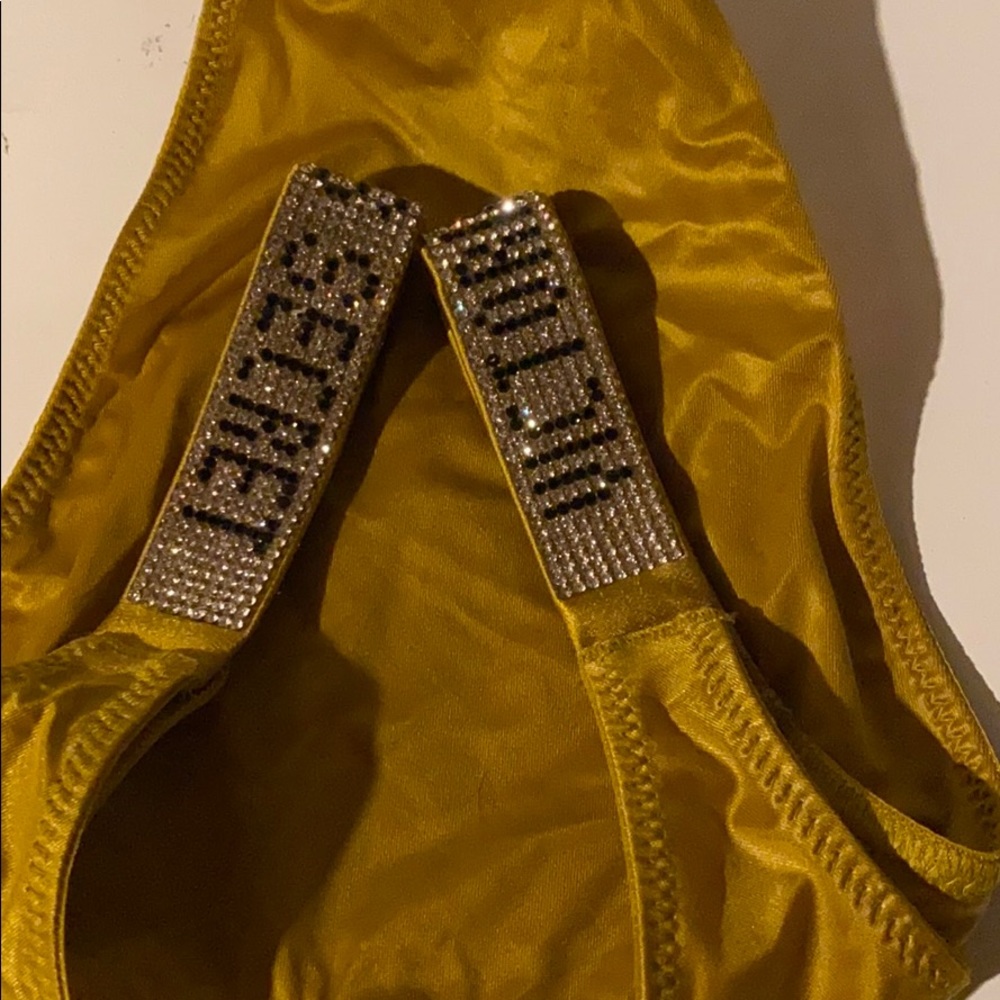 Victoria’s Secret Very Sexy Brazilian panty